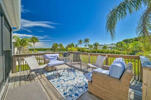 Bonita Beach - Large screened in balcony as well as a smaller deck on the second floor which both offer a stunning bay view