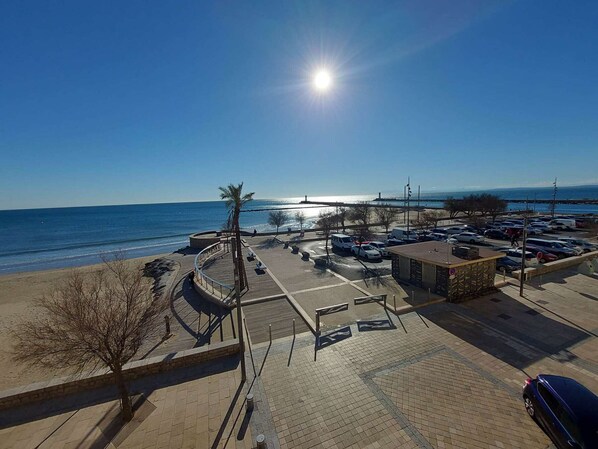 Beach/ocean view