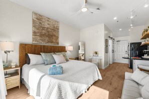 13-9955-E-County-Hwy-30A-201-2nd-floor-10