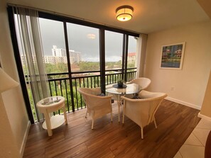 1-308 Lanai