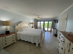 1-402 Master Bedroom