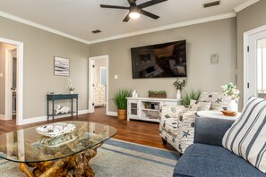 004 Serenity by the Sea 2nd Floor Spacious Living Room with Large TV