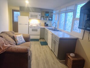 Fully equipped kitchen