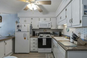 A fully stocked kitchen makes meal preparation a breeze.