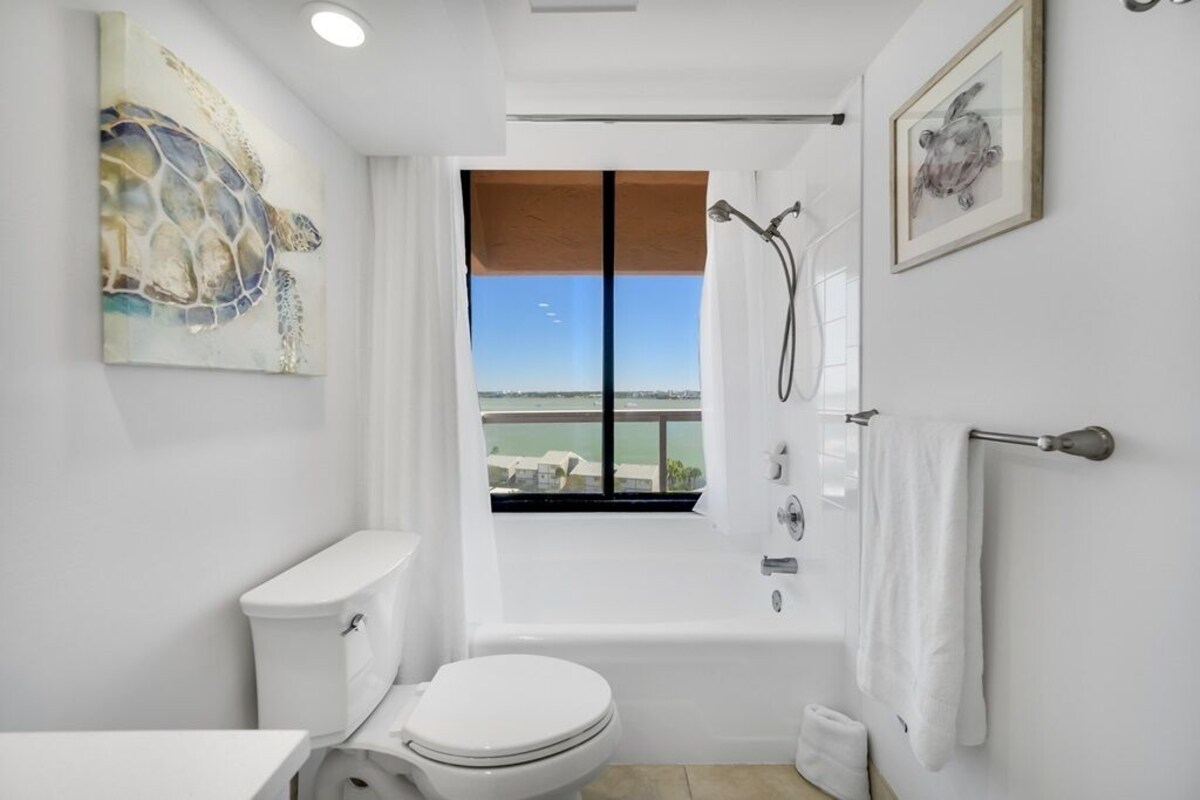 Our Better Place! CBC 1-10D Balconies on Beach & Intercoastal!