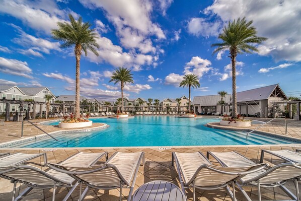 Prominence North Pool