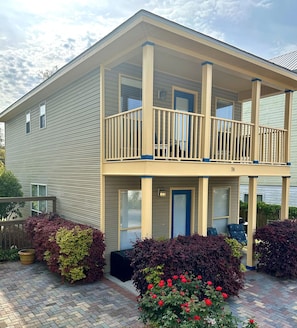 Sea La Vie is an amazing space to unwind and relax after a day of exploring the 30A area. From cozy comforts to thoughtful amenities, everything is ready for your perfect getaway. We’re excited to host you and help make your stay unforgettable.
