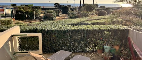 Grande terrasse vue mer!
