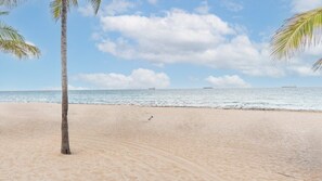 Marriott's BeachPlace Towers_2.jpg