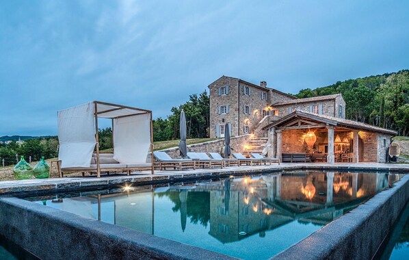 pool