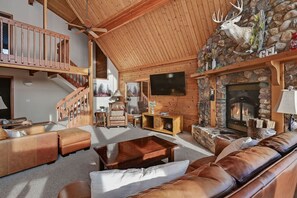 Living Room | Fireplace | Roku TV