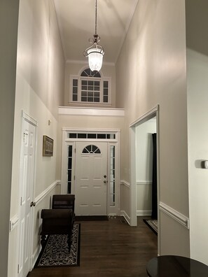 Entry Way-Foyer