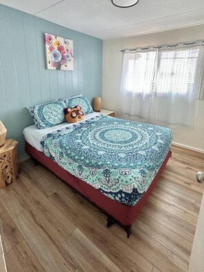 Bedroom 1 
queen size bed