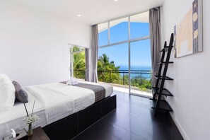 Vista para praia/oceano