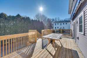 Deck | Gas Grill