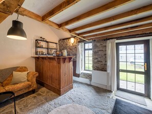 Seating area and Kitchenette Ventry Farm Shamrock Cottage 