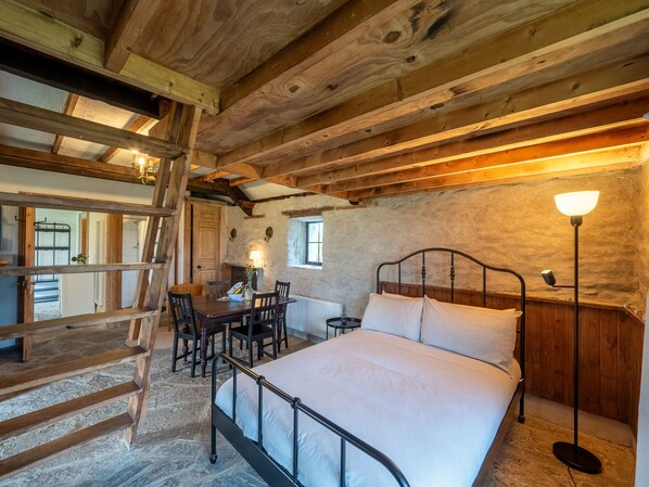 Master Bedroom Ventry Farm Seaside Cottage 
