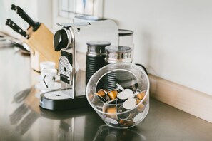 Nespresso machine - fully equipped kitchen