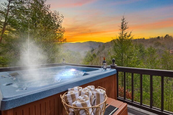 Outdoor spa tub
