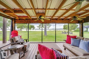 Screened Porch | Outdoor Seating | Lake View