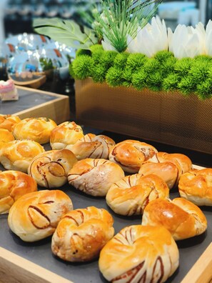Breakfast buffet