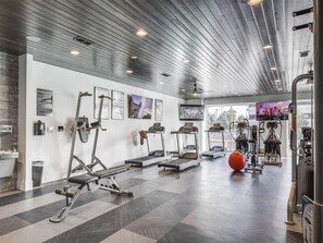24/Hour Fully Equipped Gym