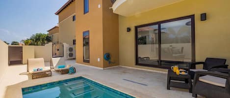 This residence features an exclusive private pool in addition to granting our guests access to the community pool.