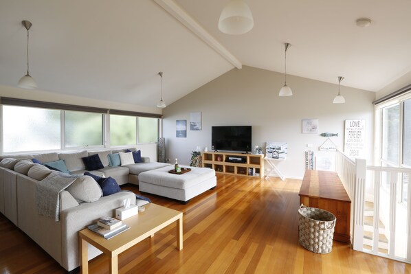 Living Room (1)