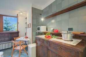 Kitchen and dining area