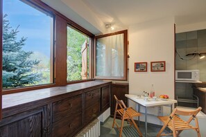 Kitchen and dining area