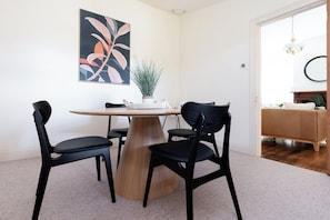 4-seater dining room