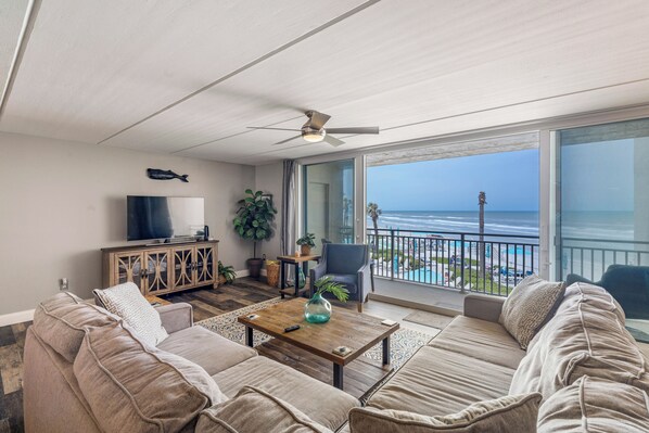 Living room with direct view of the Ocean