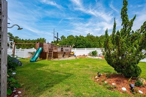 7-web-or-mls-402-Gone-Coastal-4