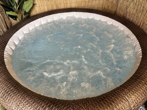 Indoor spa tub