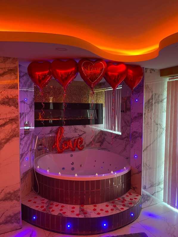 JACUZZI APARTMENT 12