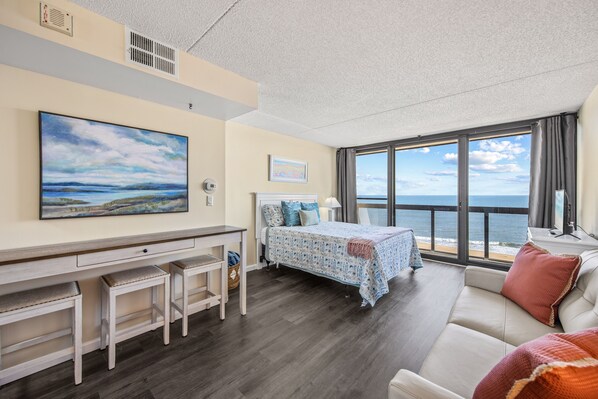 Welcome to Golden Sands 814!