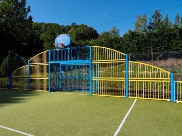 Sport court