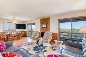 Top Level Living Area