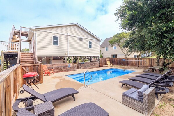 Rear Exterior & Private Pool