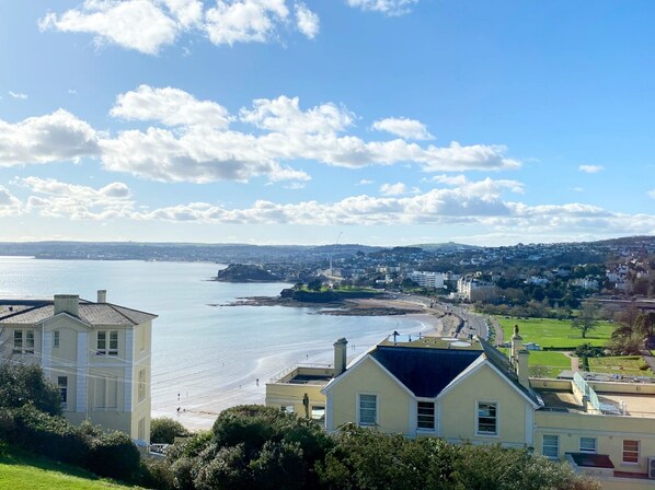 Sea View Apartment, 7 Ellington Court, Torquay - sea views from the living room