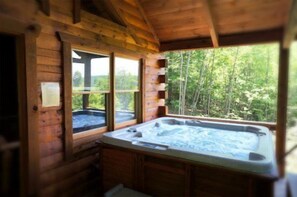 Indoor spa tub
