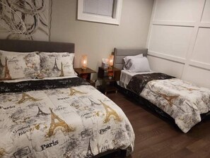 BED 2
QUEEN AND TWIN