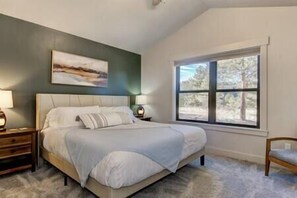 1 King Bed 