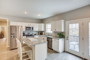 Kitchen | Single-Story Home | Central Air Conditioning