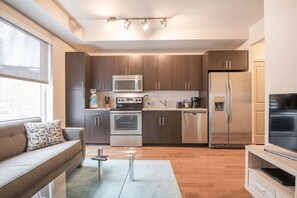 Seaport/South Boston Boston 1 Bedroom Kitchen