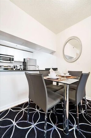 Hoboken 1 Bedroom Dining Room