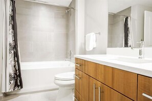 South Arlington Arlington 1 Bedroom Bathroom
