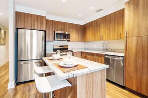 South Arlington Arlington 1 Bedroom Kitchen