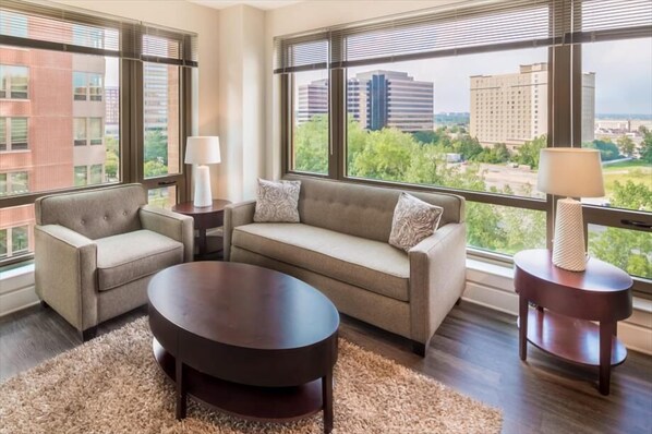 South Arlington Arlington 2 Bedroom Living Room