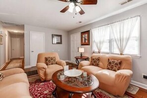 Living Room (4)